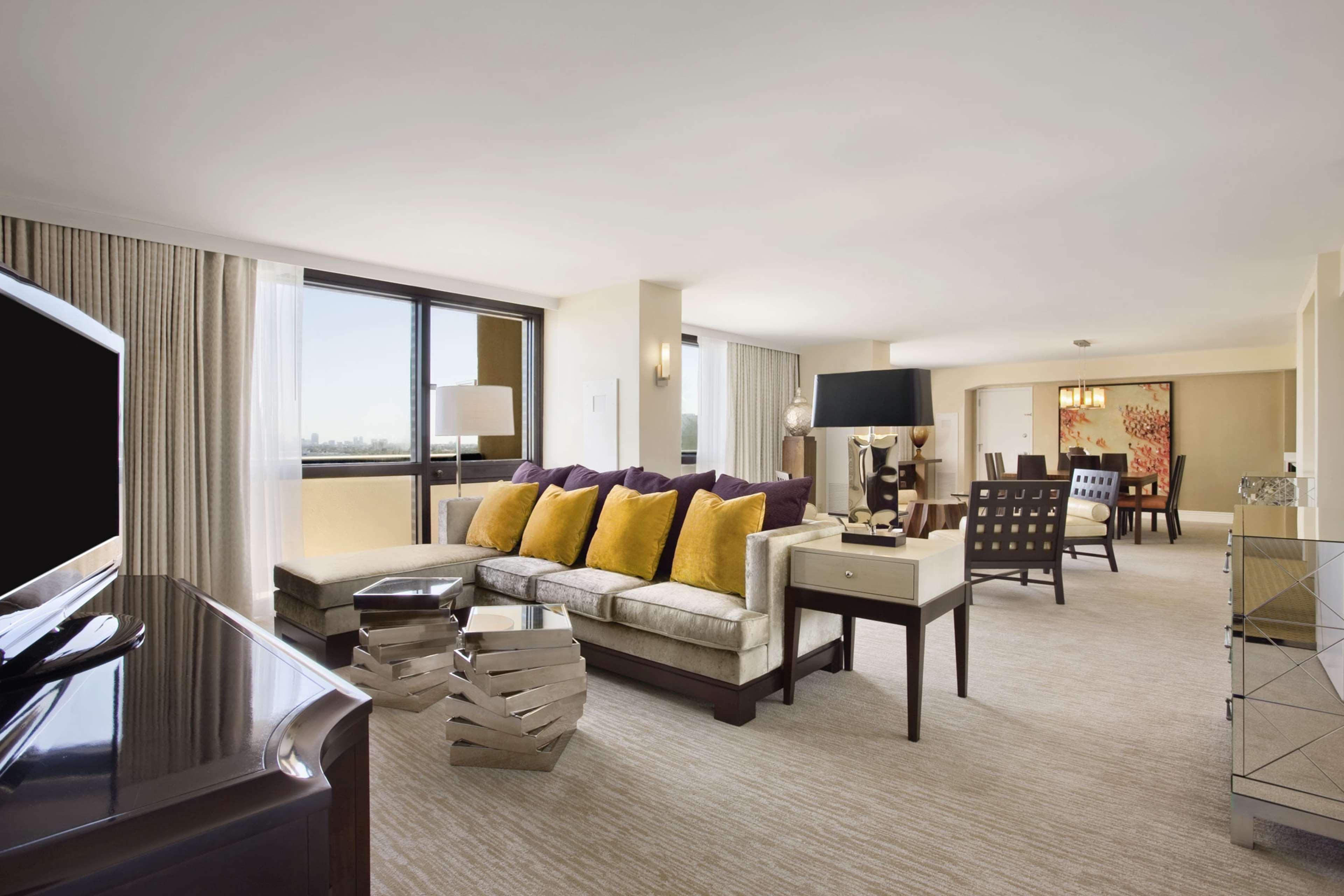 Hilton Miami Airport Blue Lagoon Exterior foto