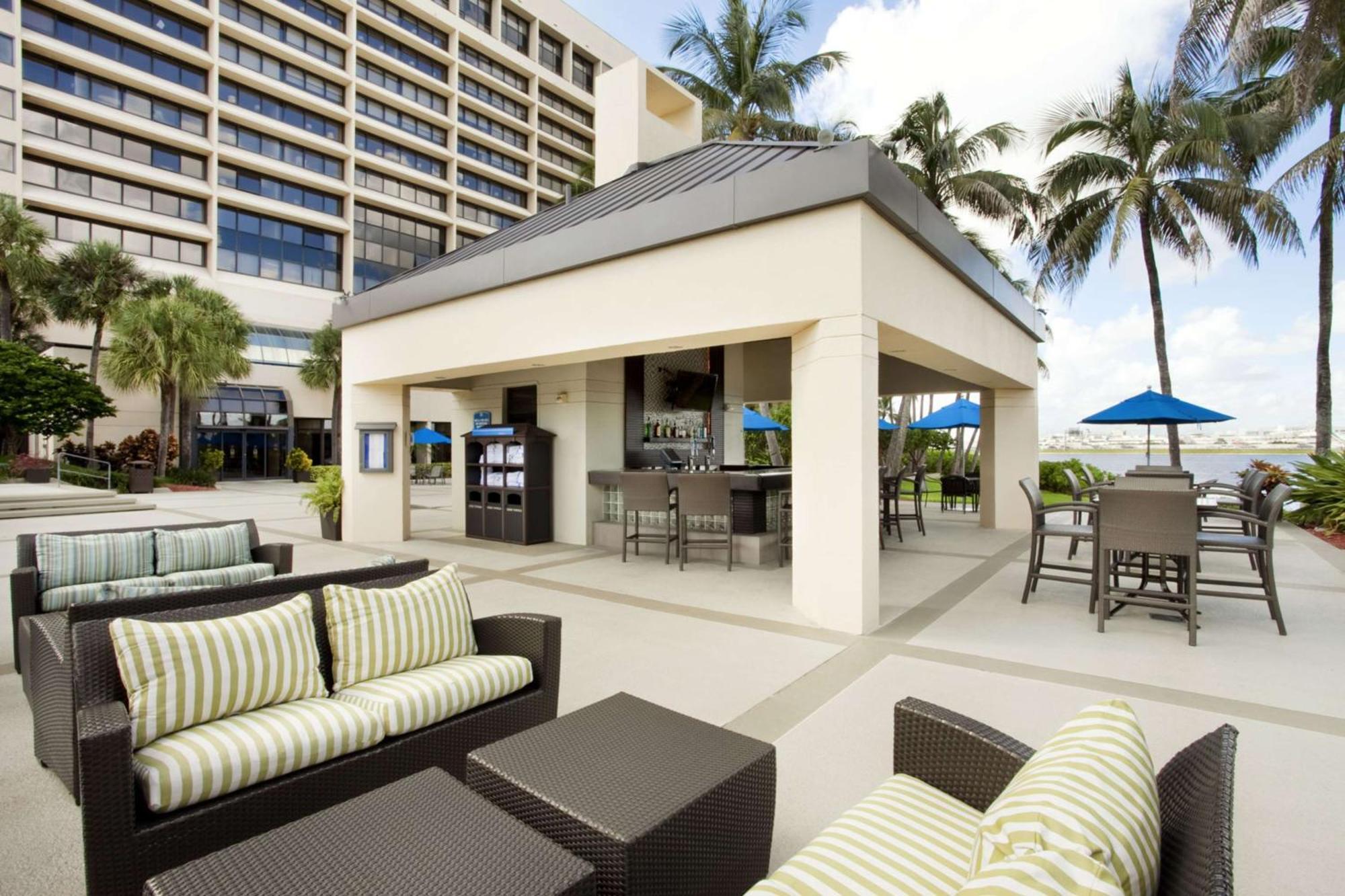 Hilton Miami Airport Blue Lagoon Exterior foto